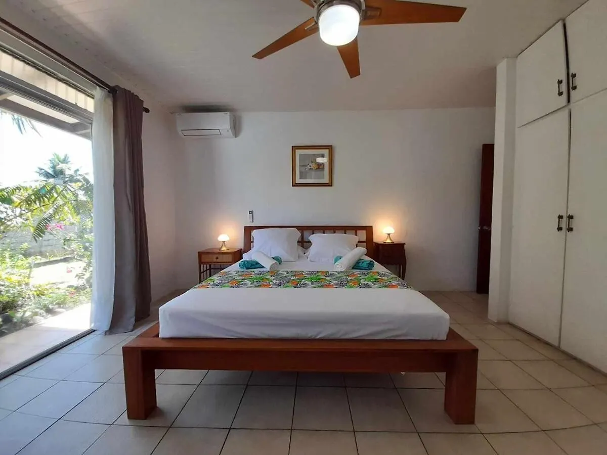 Villa Vaiava Pk17,9 Punaauia פולינזיה הצרפתית